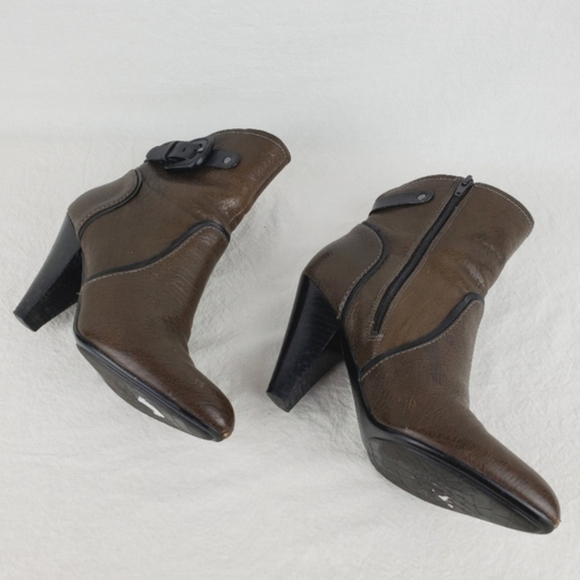 Caressa Michelle green leather ankle bootie size 6M - Picture 4 of 15